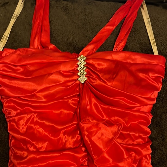 B. Darlin Prom Dress - Picture 3 of 3